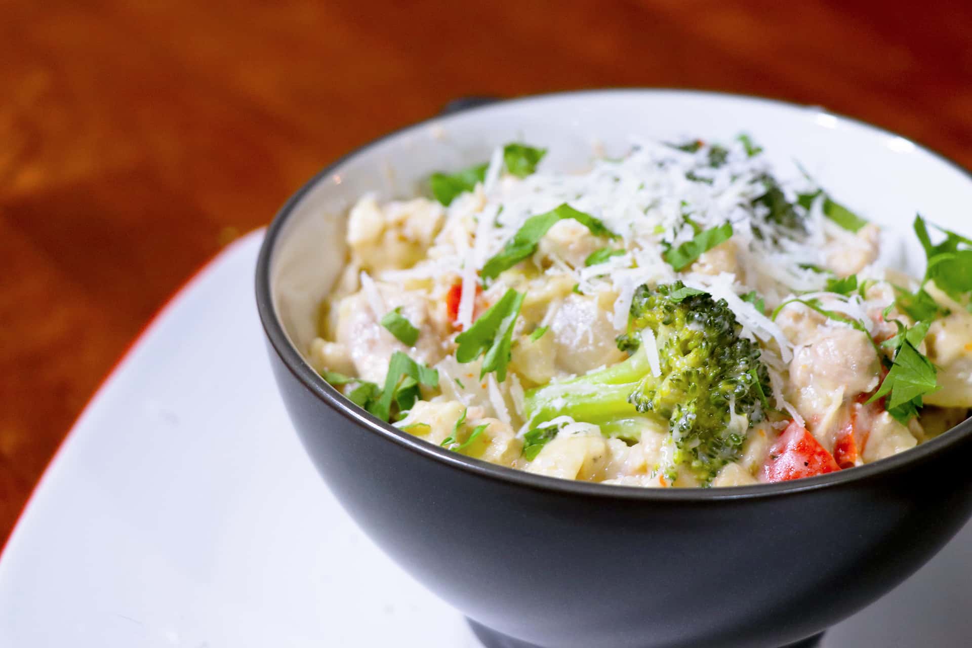 Slow Cooker Alfredo Chicken Thighs