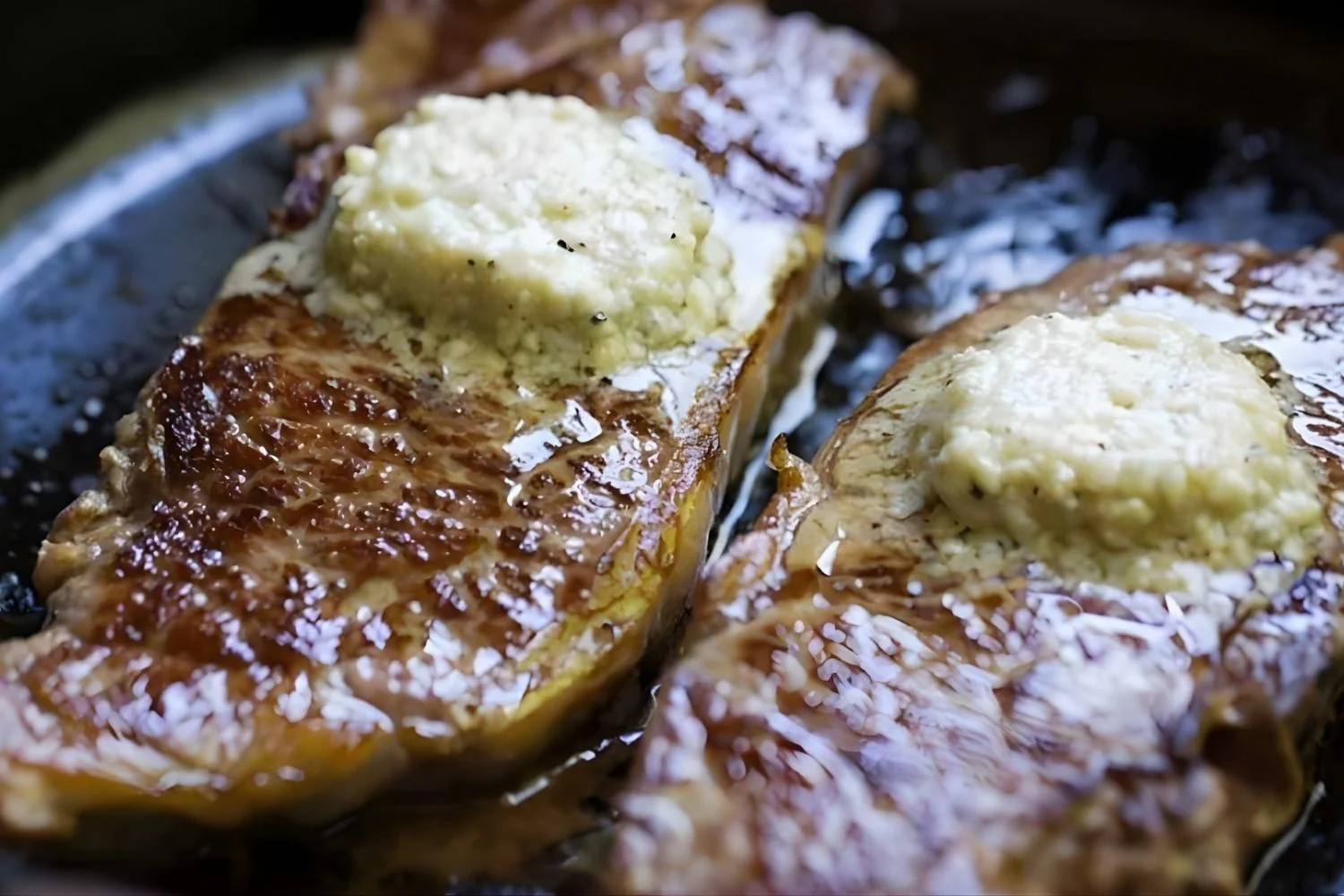 Entrecote mit Blauschimmelkäsebutter
