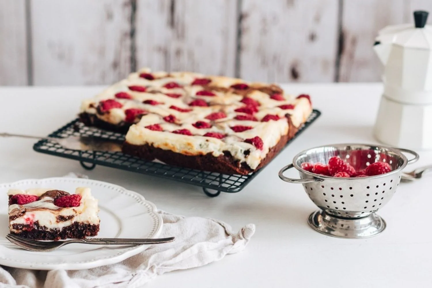 Brownie con cheesecake e lamponi