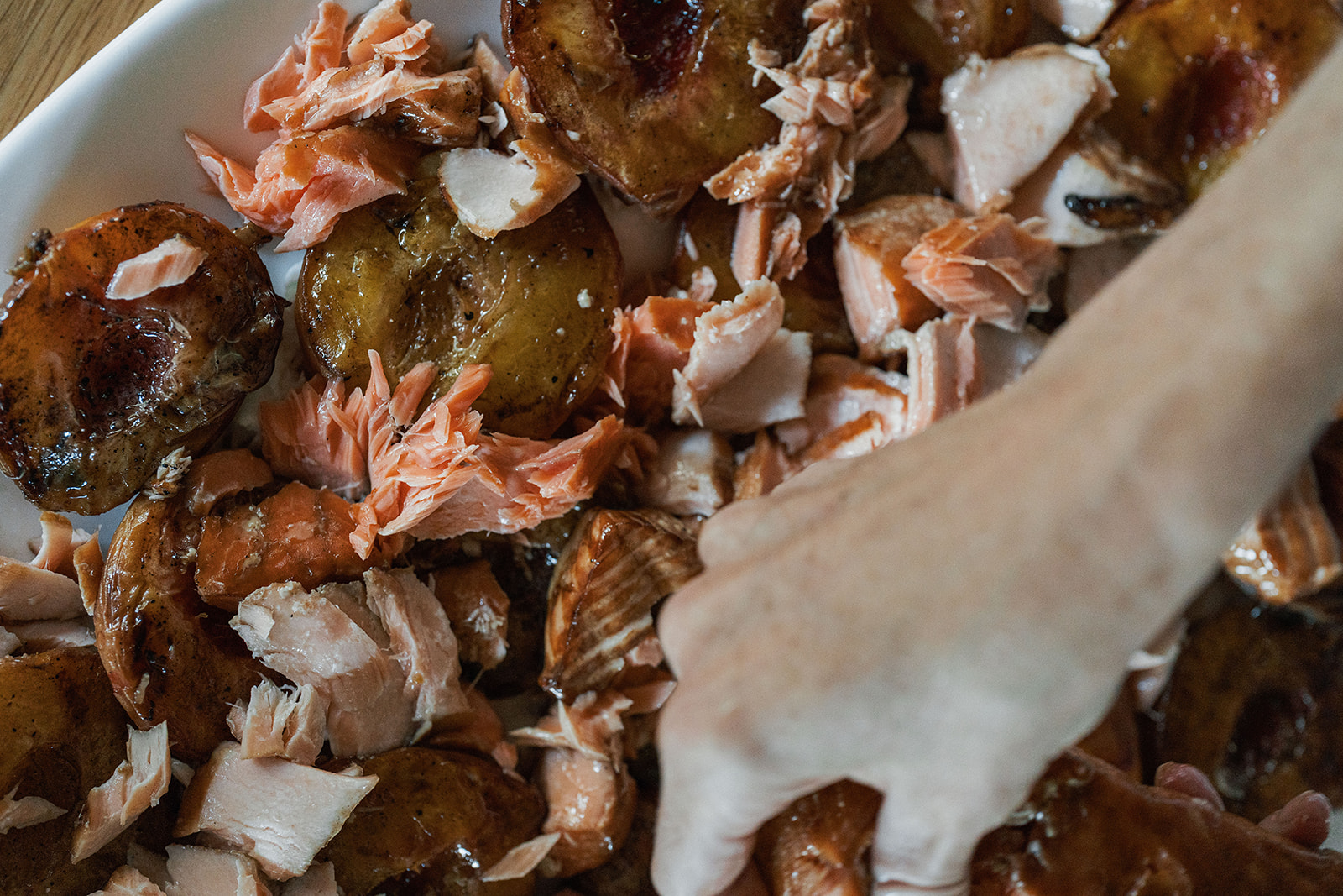 Image of Serve - transfer to a serving bowl. Top with flaked...