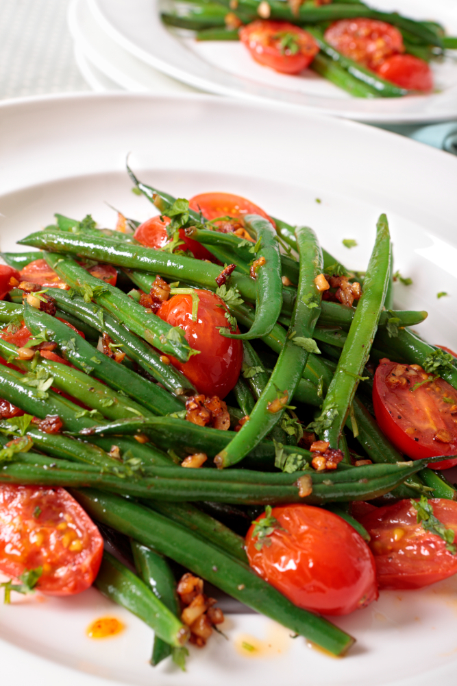 Whole Green Beans with Cherry Tomatoes and Garlic