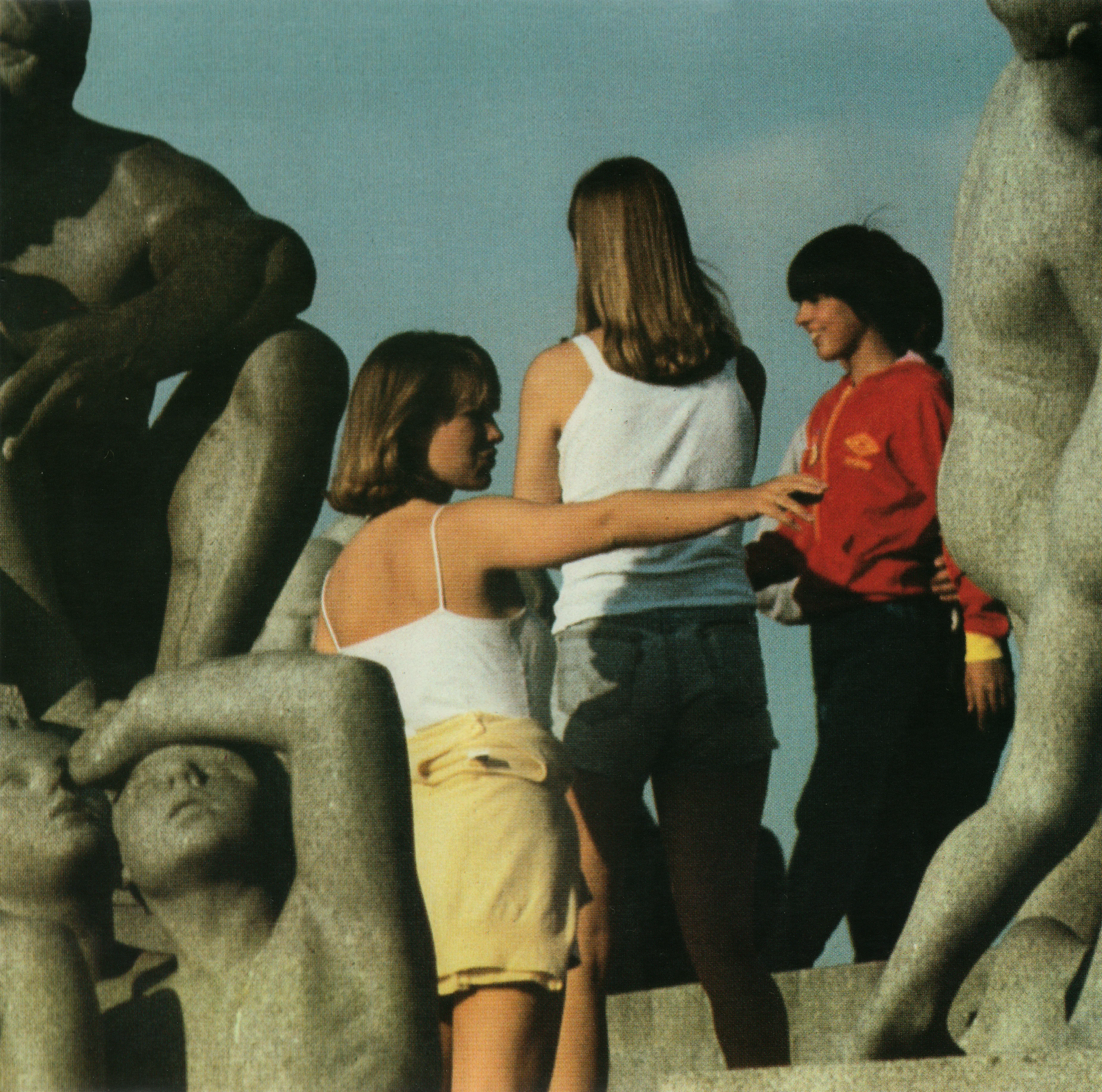 Official album cover art for the release Das Glück vermeiden by Brannten Schnüre