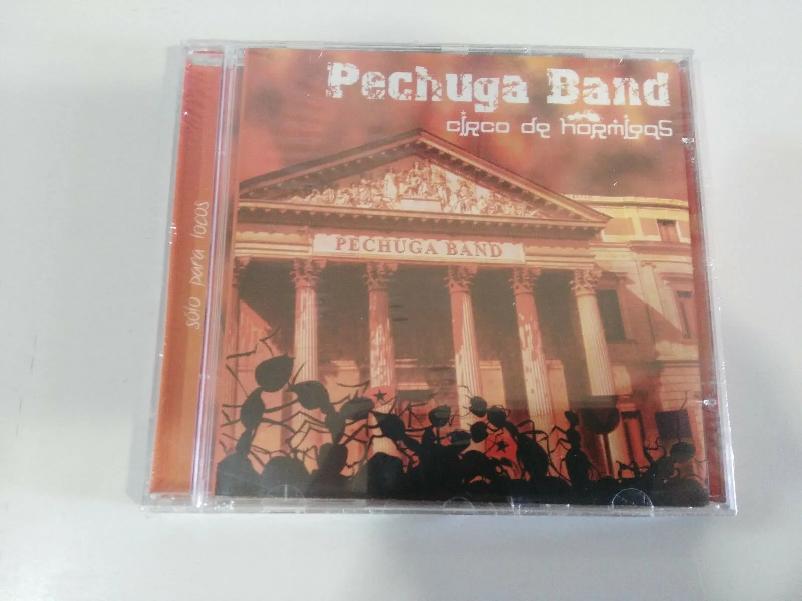 Official album cover art for the release Circo de Hormigas by Pechuga Band