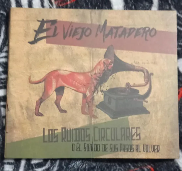 Los Ruidos Circulares O El Sonido de Sus Pasos Al Volver