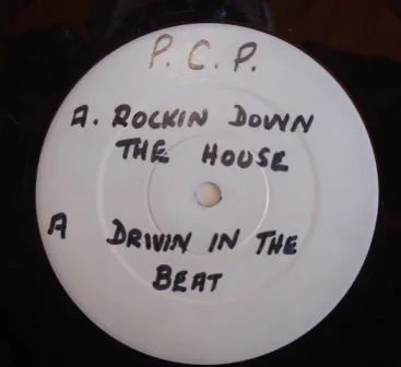 Official album cover art for the release Mainstream E.P. by 2 for Joy