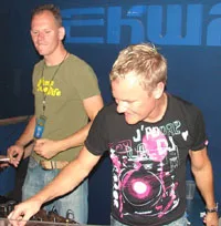 Official promotional archive photo of 4 Strings