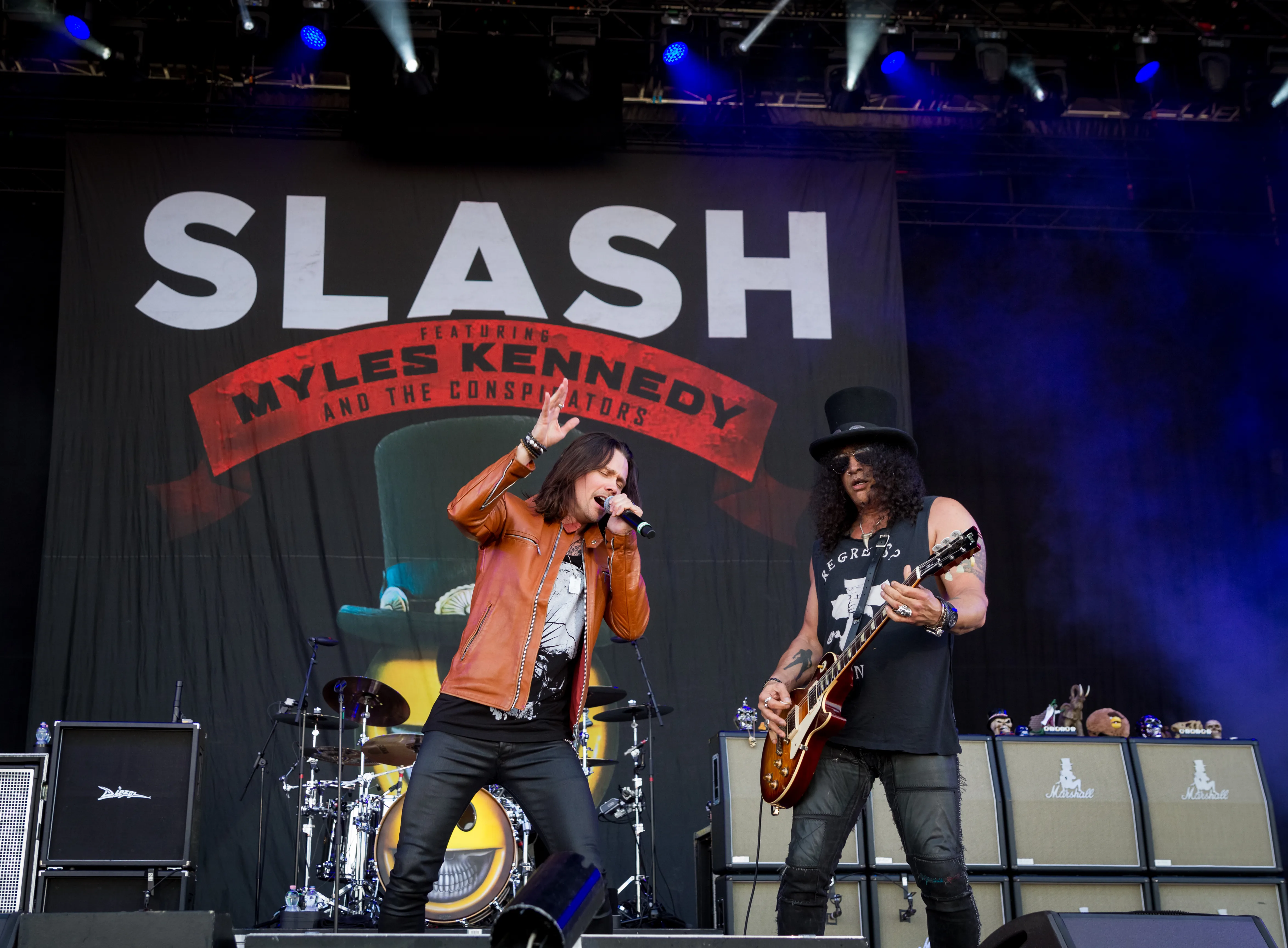 Slash featuring Myles Kennedy and the Conspirators