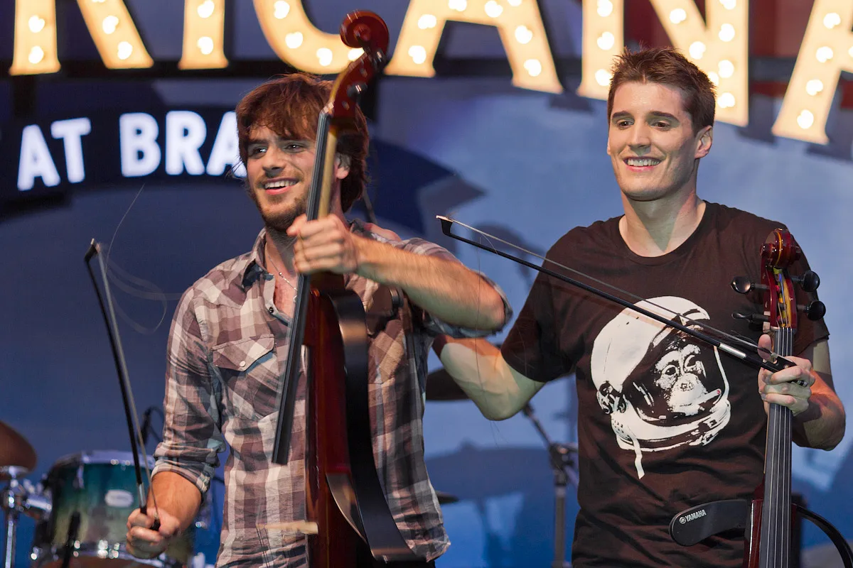 Official promotional archive photo of 2CELLOS