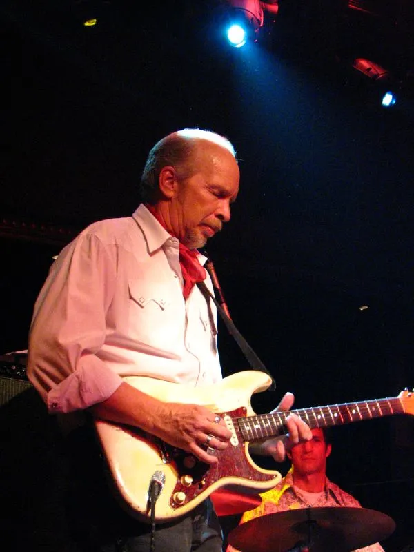 Dave Alvin