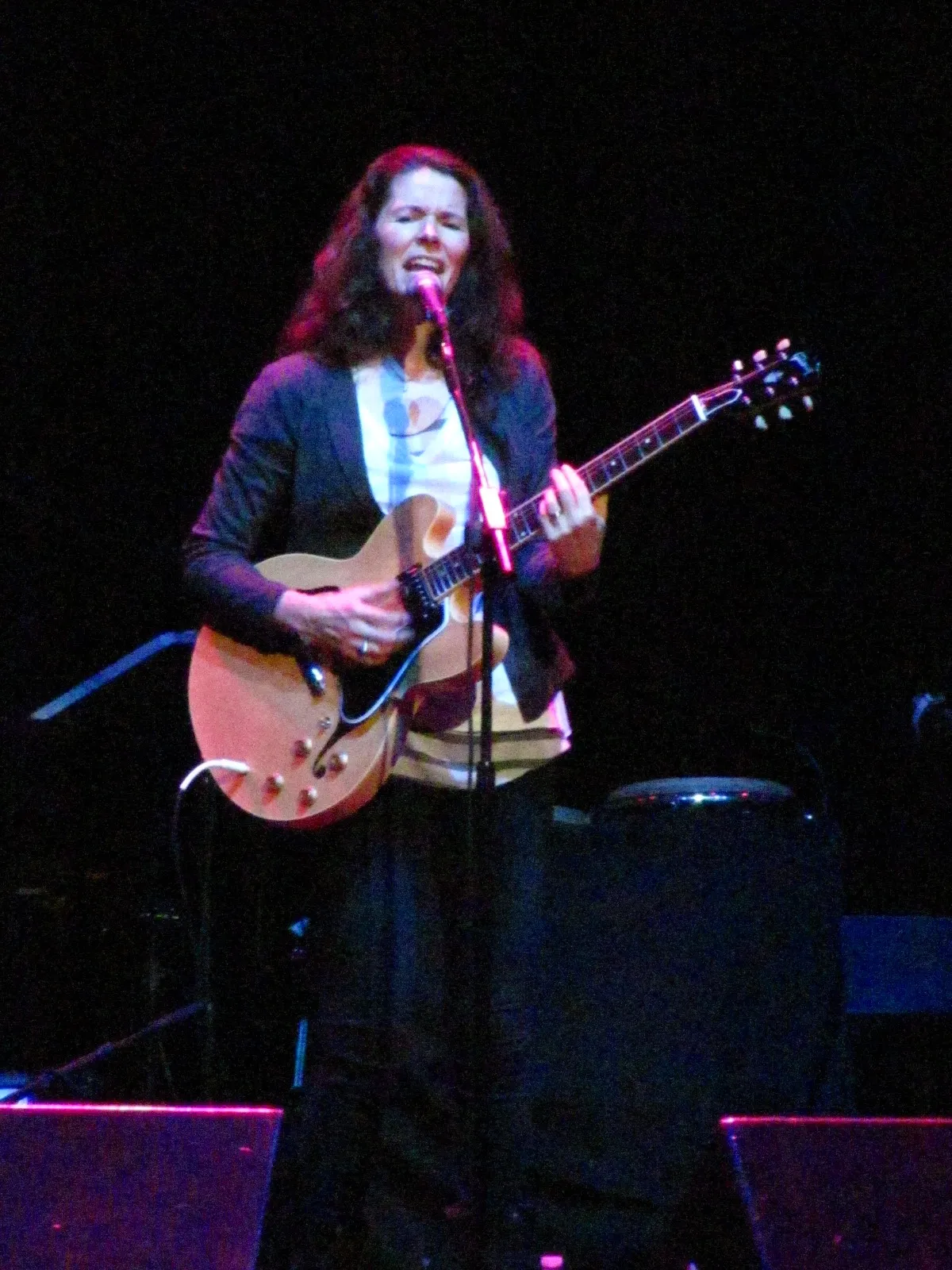 Edie Brickell