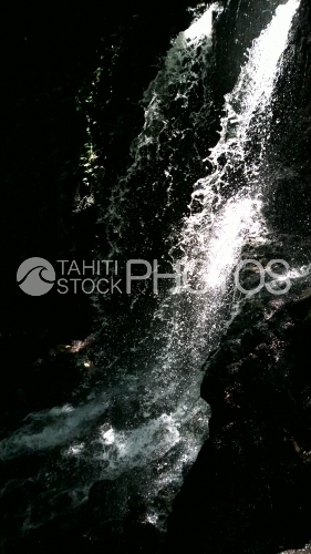 Cascade d'eau de Tahiti, Tahiti Waterfall