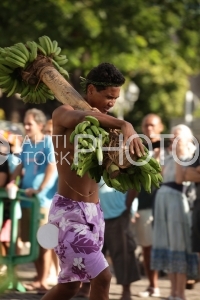 Fruits carrier racing in Papeete