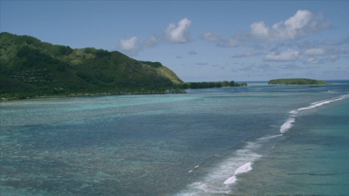 Moorea, Aerial view of the island, along the barrier reef