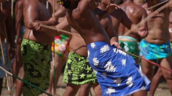 Heiva Tahiti, Traditional sports of Polynesia, Men with pareos during Javelin throwing contest