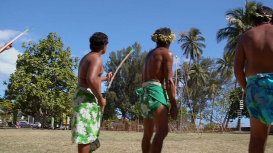 Heiva Tahiti, Traditional sports of Polynesia, Men with pareos throwing Javelin during contest