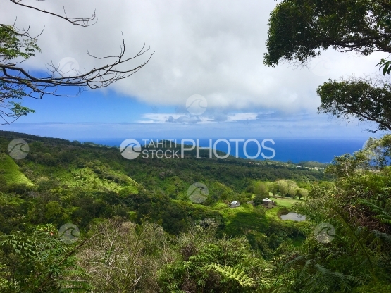 View from the Belvédère de Taravao at Tahiti Iti