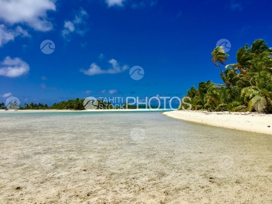 Tetiaroa, Motu Rimatu and white sand beach