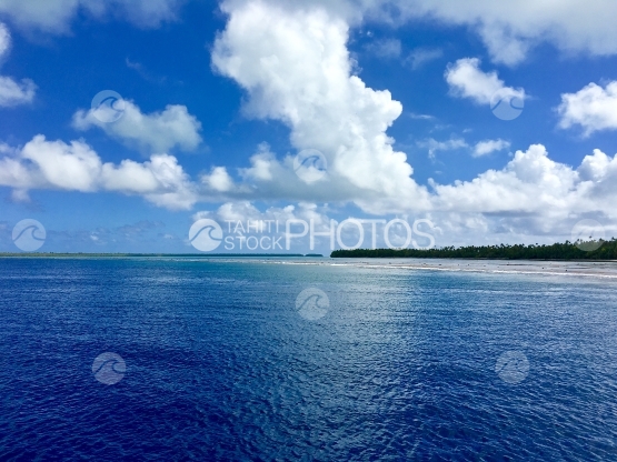 Barrier Reef and island of Tetiaroa, Society islands