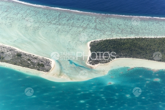 Tupai, aerial view of the atoll