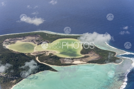 Maiao, aerial view of the island and lagoon