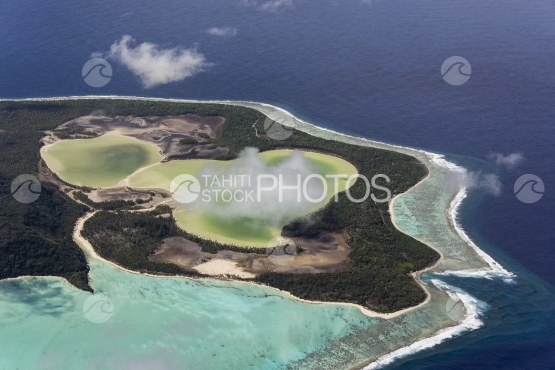 Maiao, aerial view of the lagoon and ocean