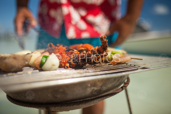Polynesian cooking for tourists, excursion of  Bora Bora