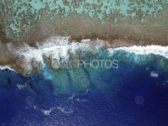 Tetiaroa, aerial shot of the reef and ocean
