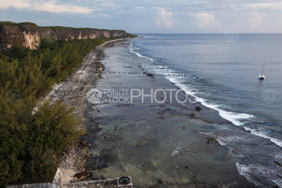 Makatea, aerial shot of the island and reef