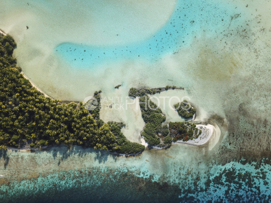 Fakarava, aerial shot of the lagoon