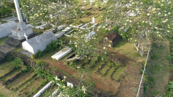 Hiva Oa, aerial view of the cimetery of Atuona and Paul Gauguin s grave, 4K UHD