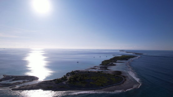 Tahanea, aerial view of the lagoon and barrier reef, 5K4