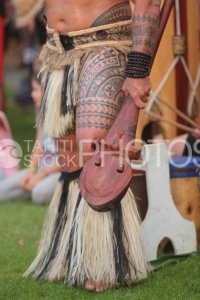 Tatoo and Traditionnal costume on Marquesian Dancer, Costume traditionnel de danseur Marquisien