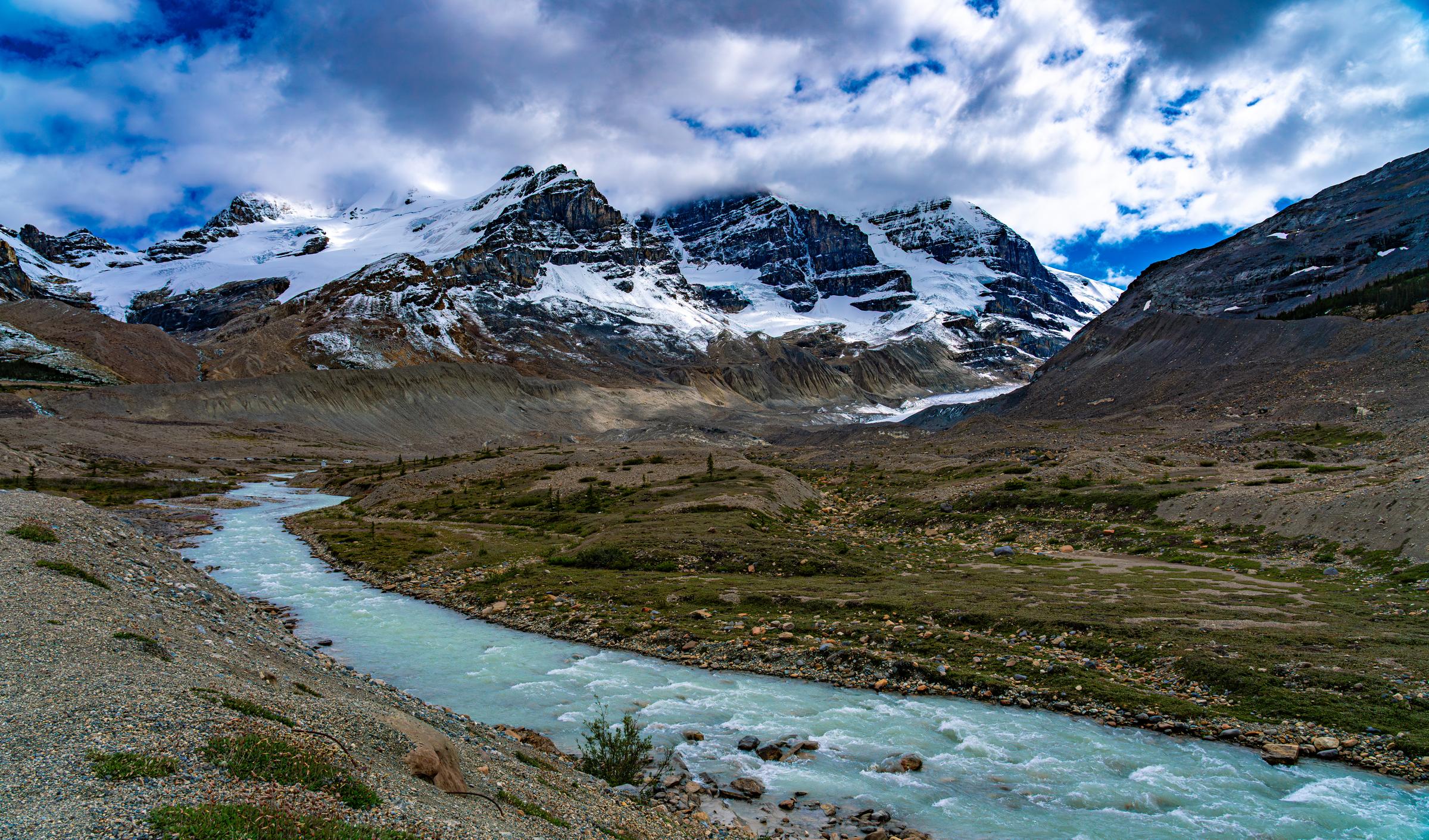 Along the Icefields Parkway