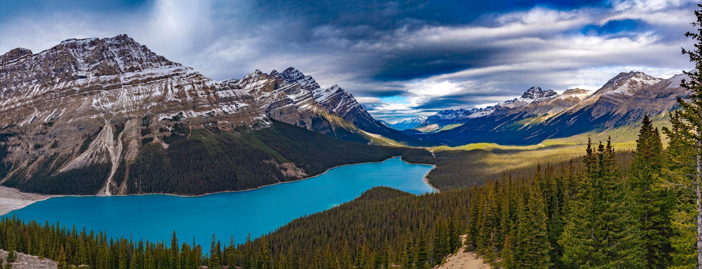 Peyto Lake Lookout to the North