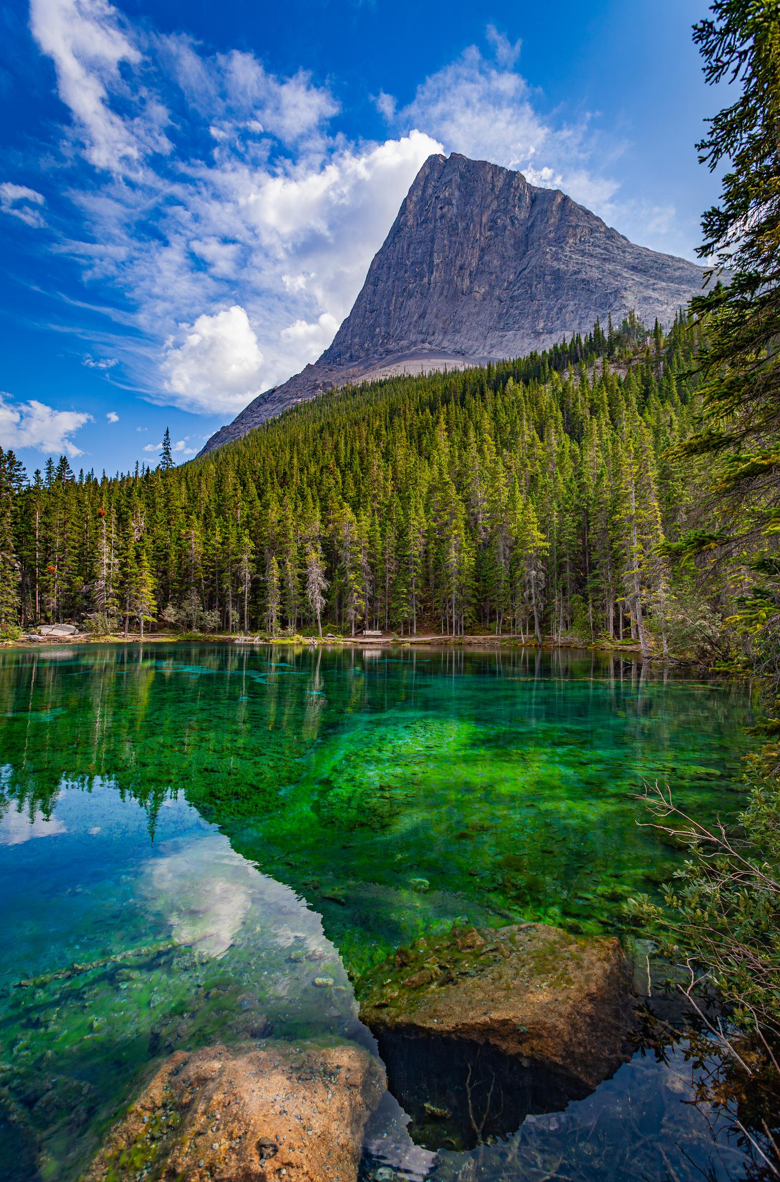 Crystal Clear Emerald Grassi Lakes - 2