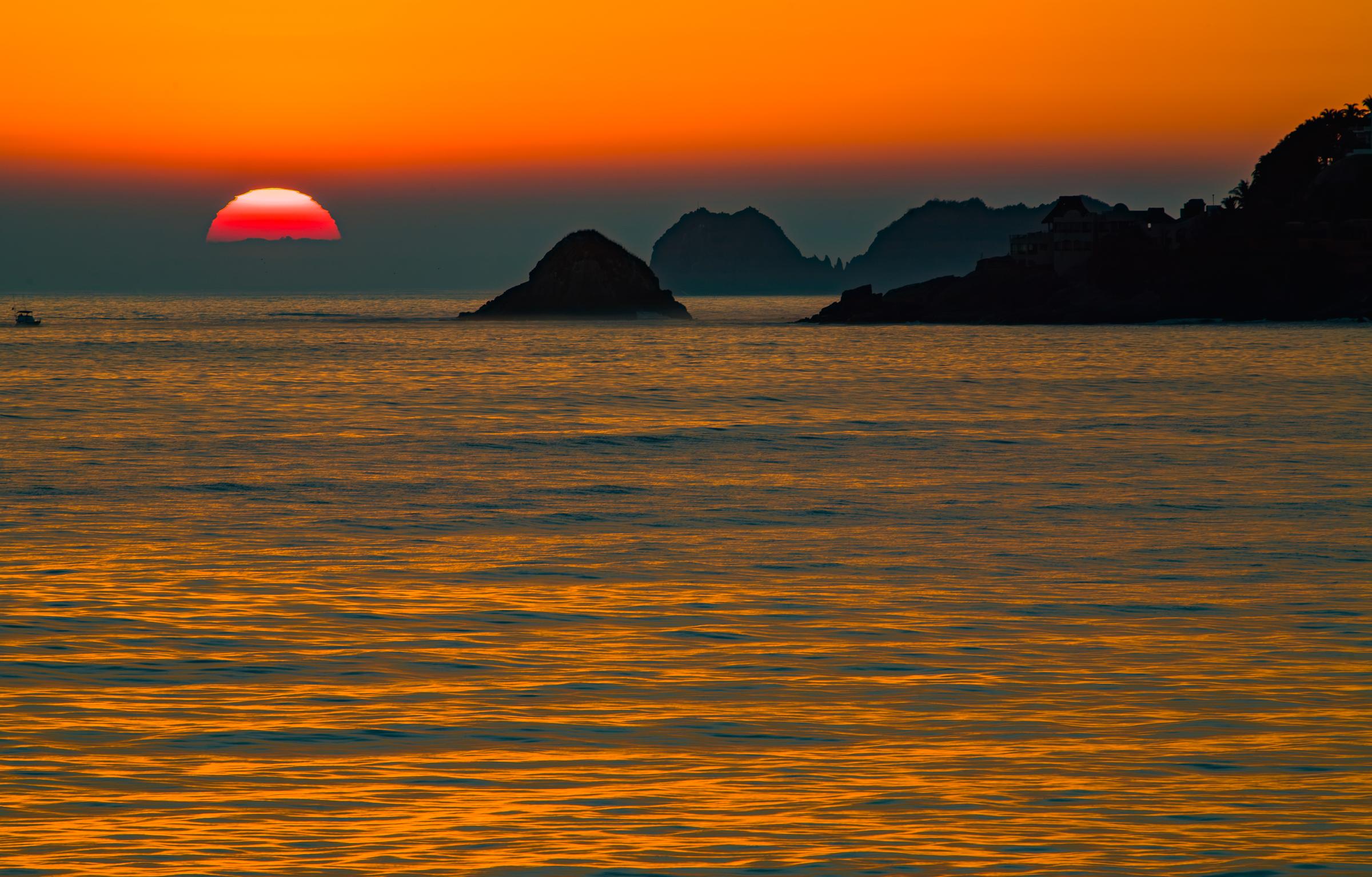Golden Horizon Sunset