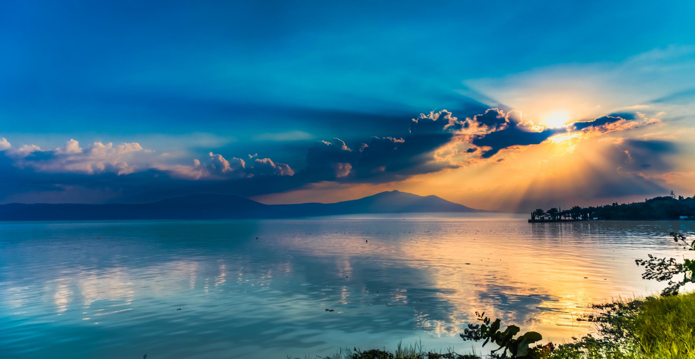 Unexpected Sunset on Lake Chapala
