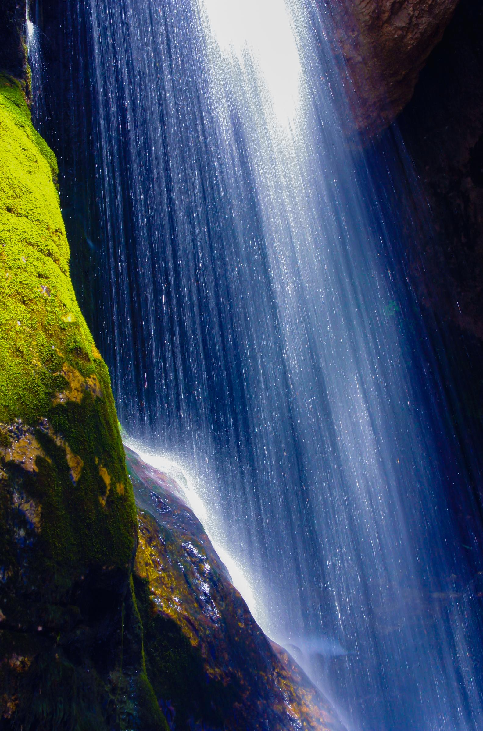Rio En Medio Falls