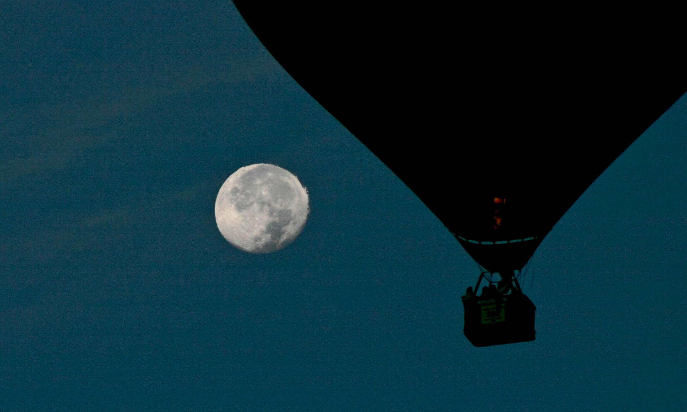 Fly Me to the Moon