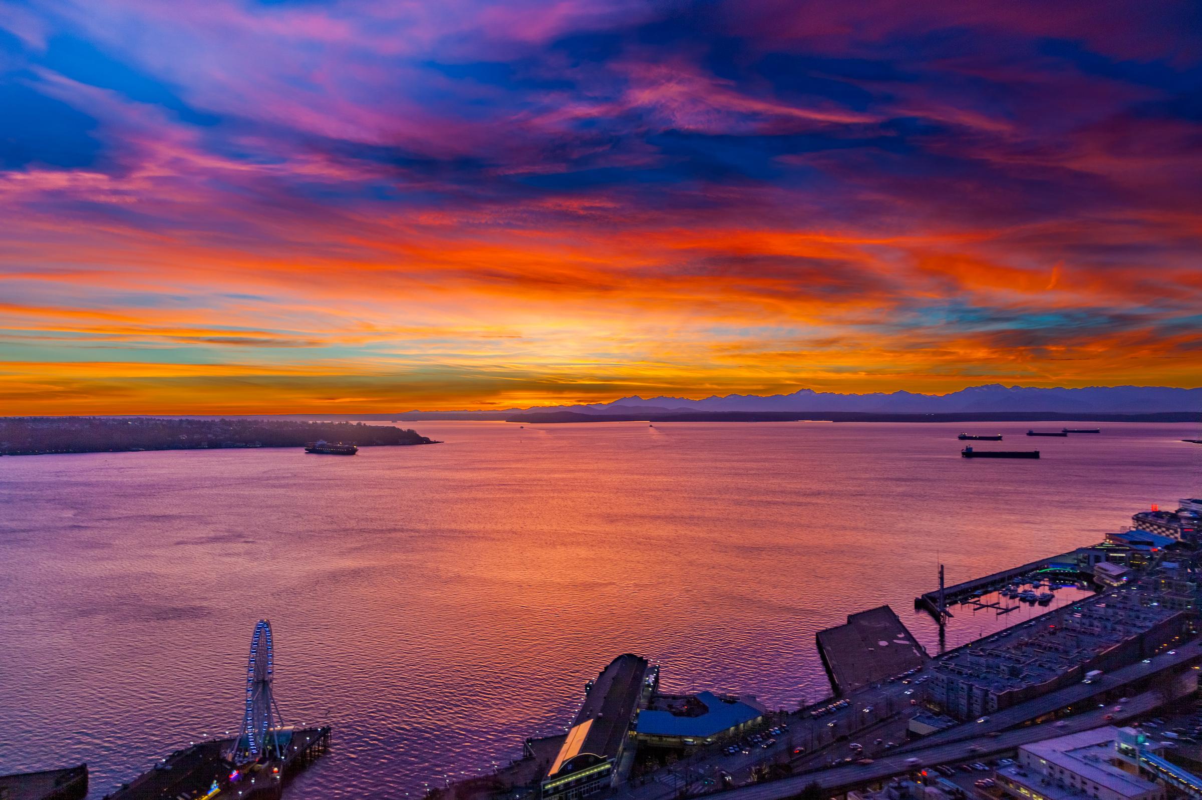 Vibrant sunset over Seattle waterfront