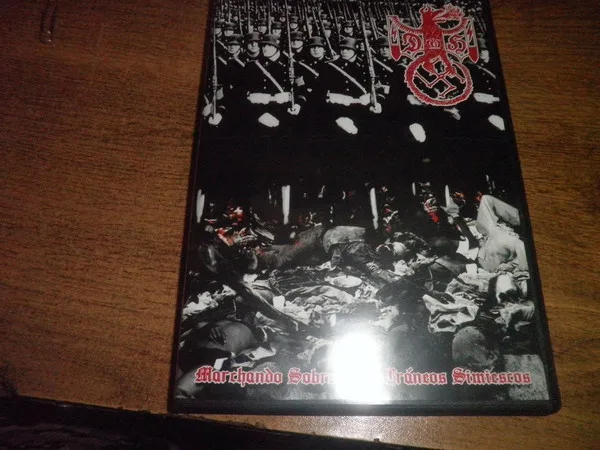 Marchando sobre sus cráneos simiescos cover