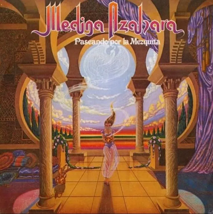 Paseando por la mezquita cover