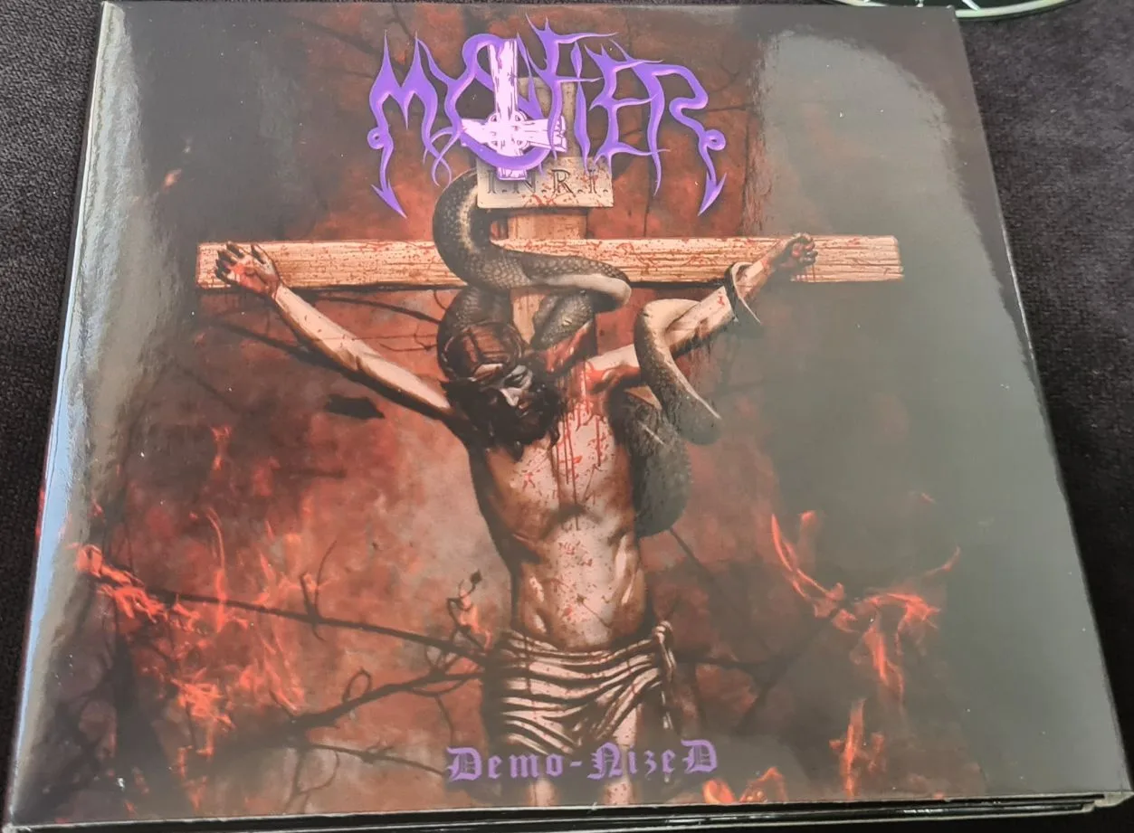 Demo-Nized cover