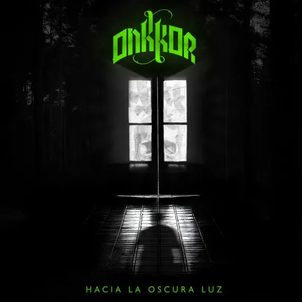Hacia la oscura luz cover