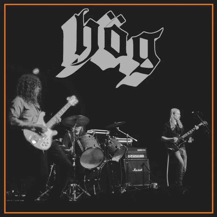 Hög cover