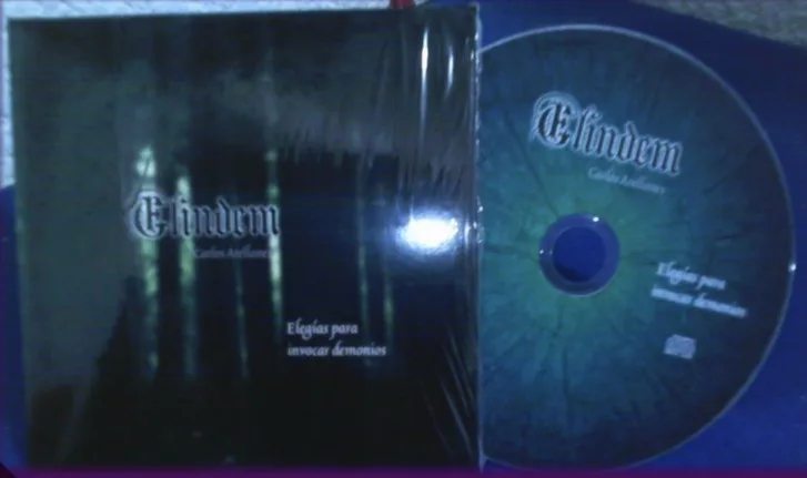 Elegías para invocar demonios cover