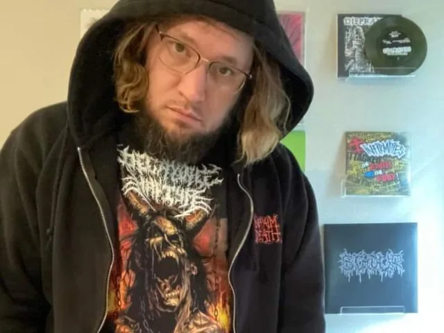 Decaying Martyr