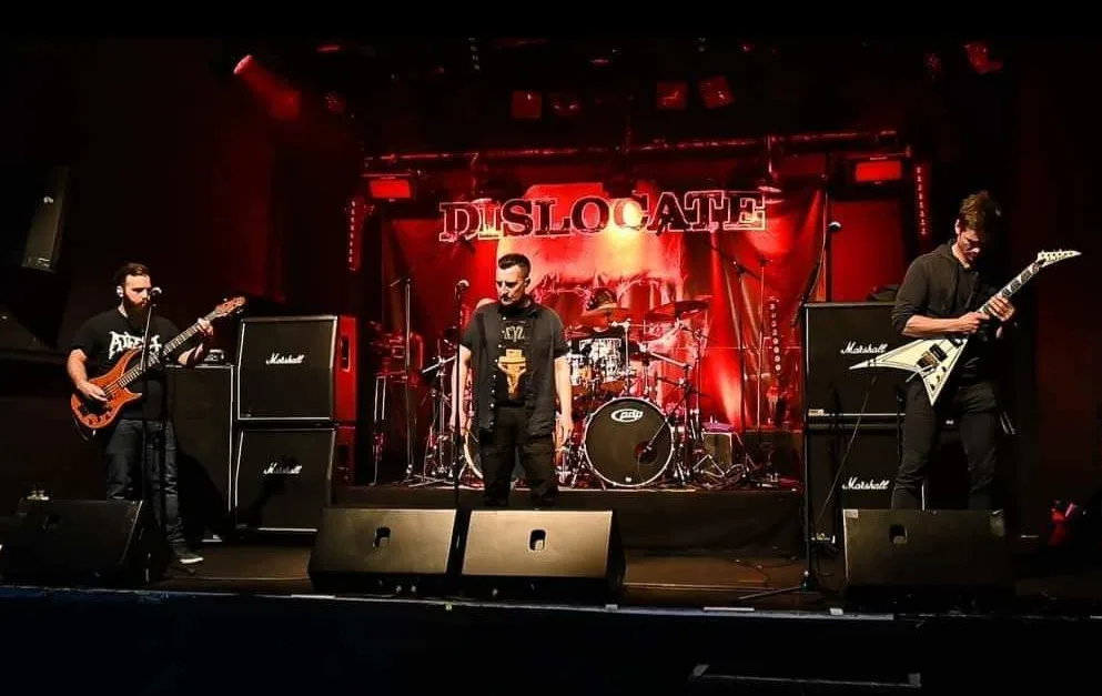 Dislocate