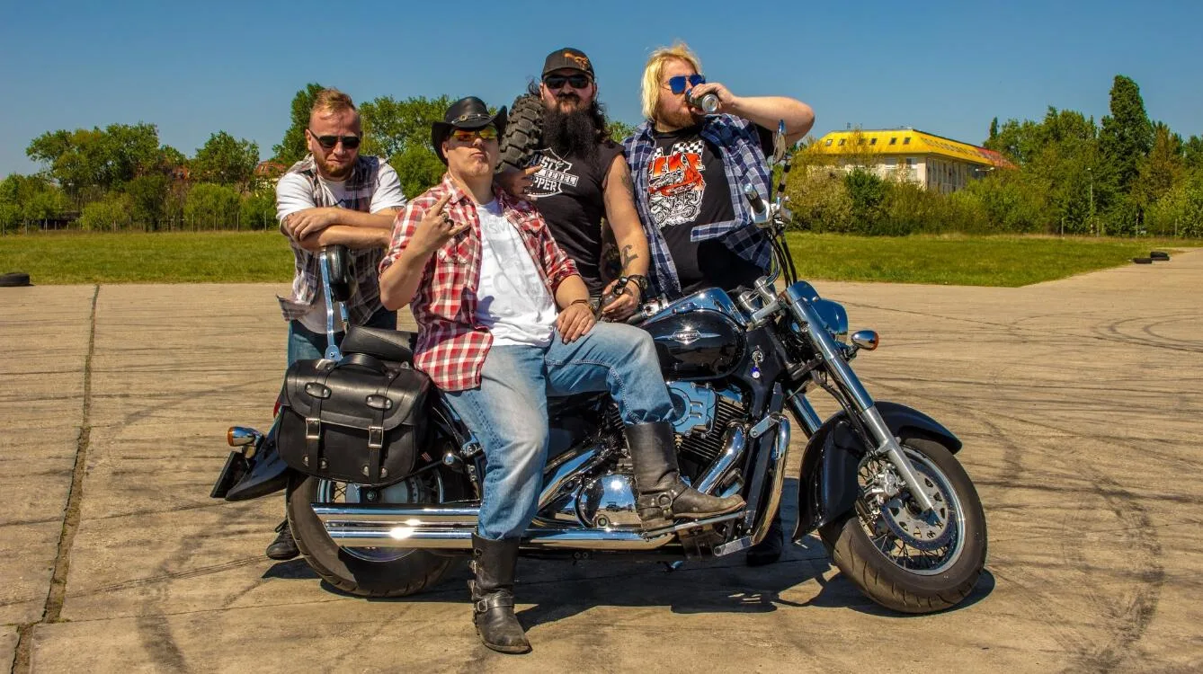 Dusty Chopper