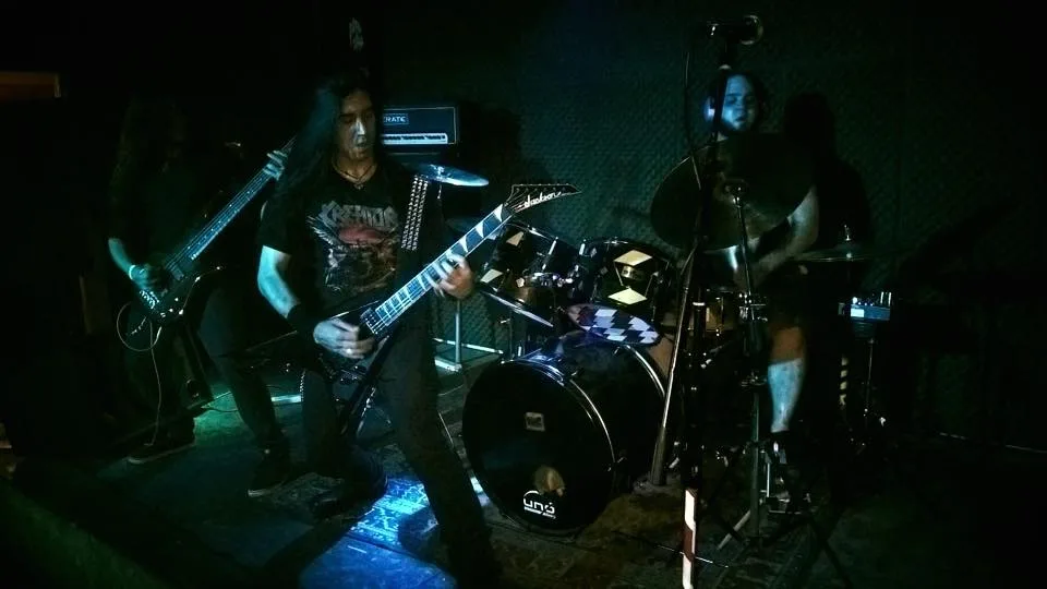 Excelsis Tenebrae